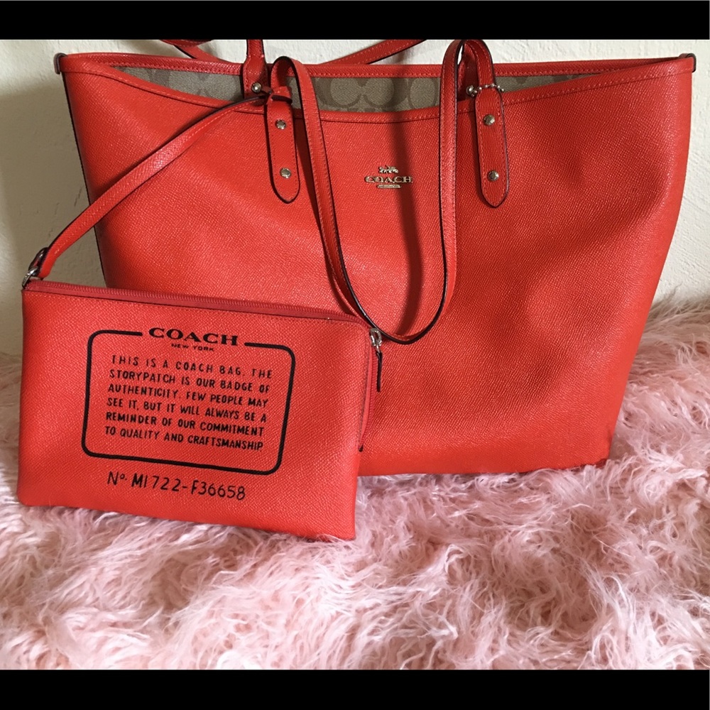 Reversible Coach tote with clutch